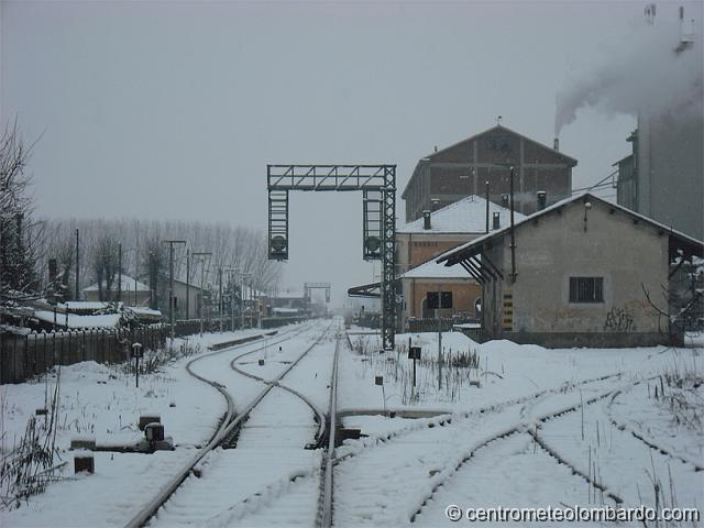 29.jpg - Robbio (PV). 2 Febbraio, mattino. Linea Ferroviaria Pavia-Vercelli, stazione di Robbio. (Enrico Baldi)