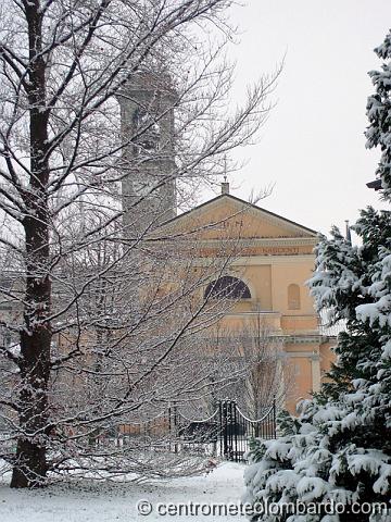 5.JPG - Erba (CO). 19 Dicembre, ore 10. Ottima neve farinosa arabesca i rami degli alberi, grazie alle temperature sottozero. (Matteo Dei Cas)